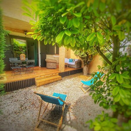 Cocoon'Isle - Jardinet- Jacuzzi Appartement LʼIsle-sur-la-Sorgue Buitenkant foto