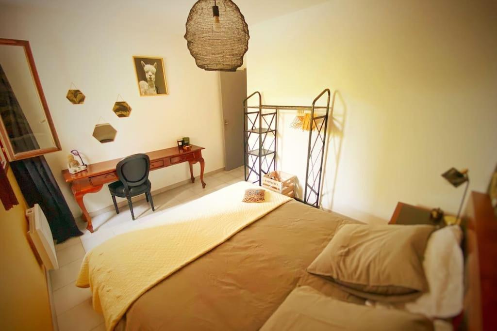 Cocoon'Isle - Jardinet- Jacuzzi Appartement LʼIsle-sur-la-Sorgue Buitenkant foto